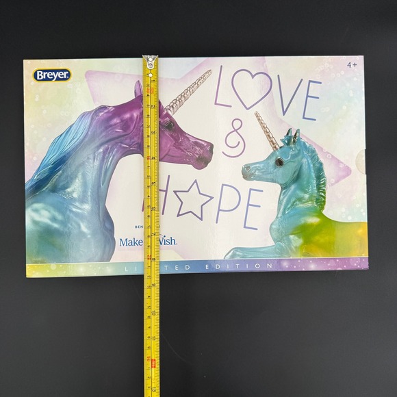 Breyer Limited Edition Love & Hope 62124 Rainbow Unicorn Mare Foal Set NIB - Picture 9 of 11